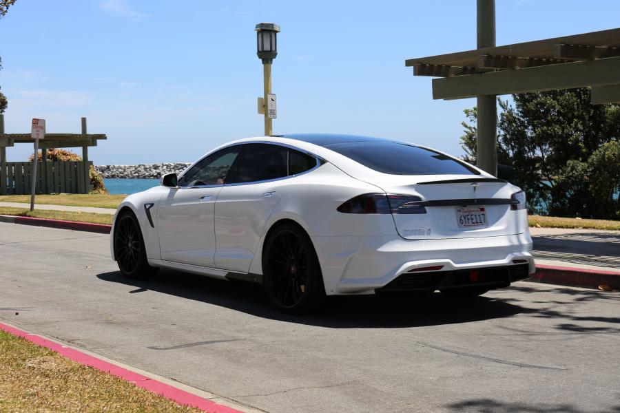  Tesla Model S P85D Elizabeta by Larte Design 2015 года  (фото 29 из 72)